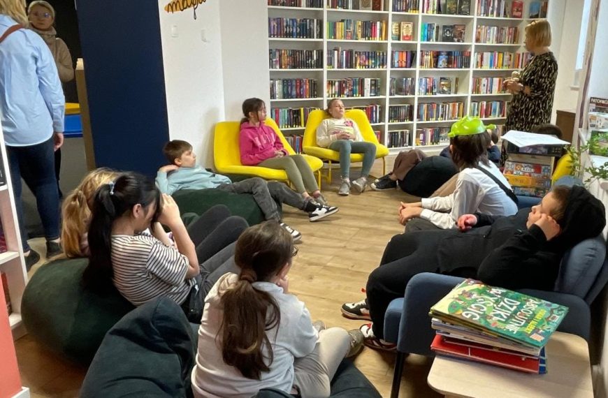 W bibliotece „Wolność”