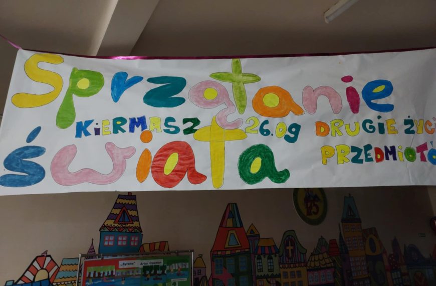 „Daj rzeczom niepotrzebnym drugie życie – nie wyrzucaj do śmieci”.