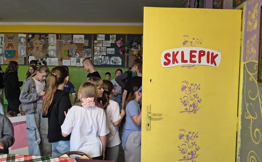 Samorządowy sklepik działa!